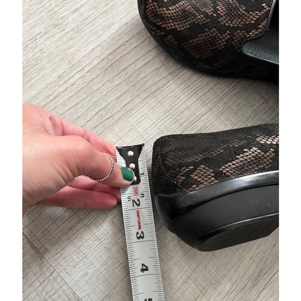 Dansko Olivia bronze snake leather loafers size 7 - Picture 10 of 11